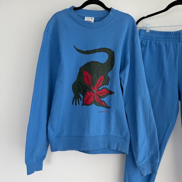 Stranger Things x Lacoste Sweatsuit Mens 4 Medium Blue Sweatshirt Joggers Set - Picture 2 of 15